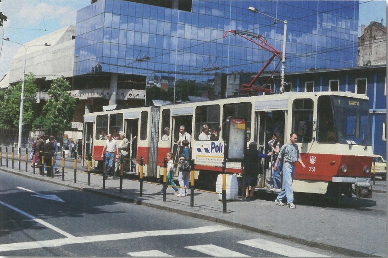 251.jpg