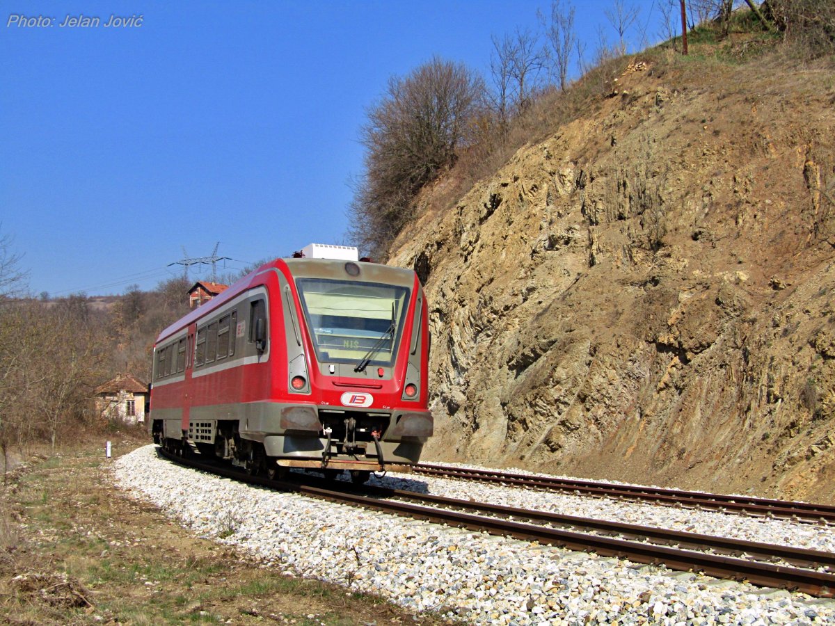 711 001-002 (1).jpg