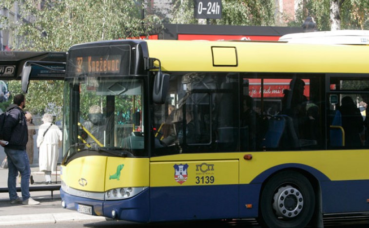 757z468_bus.jpg