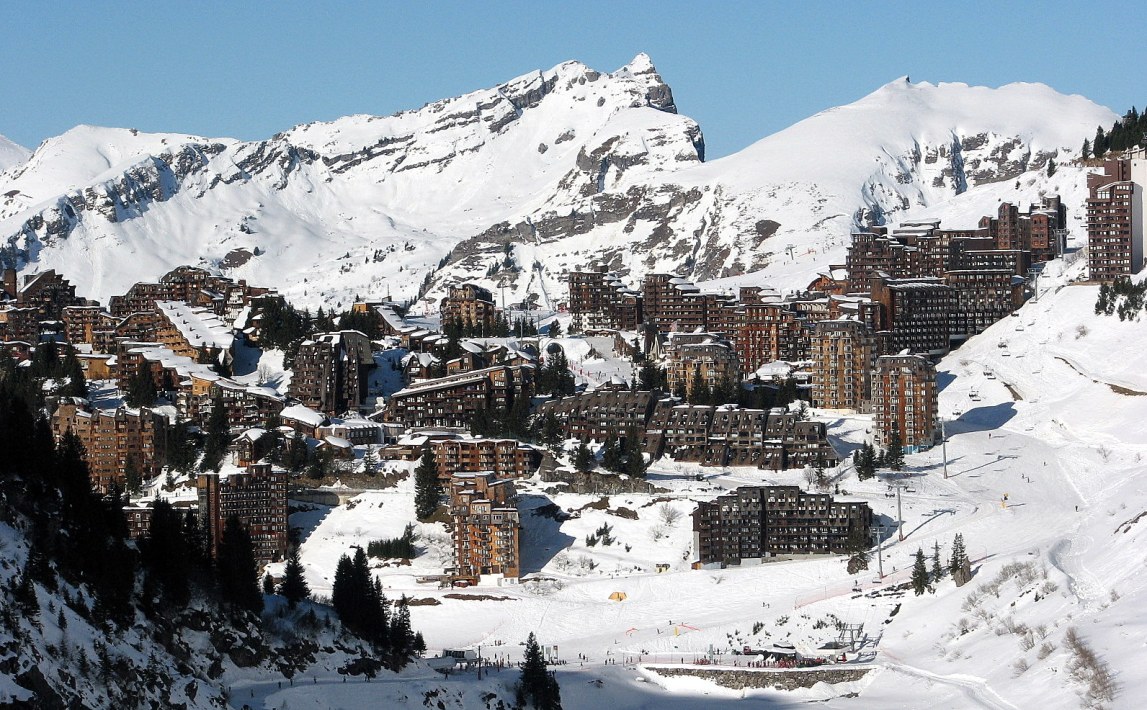 Avoriaz_France_winter.jpg