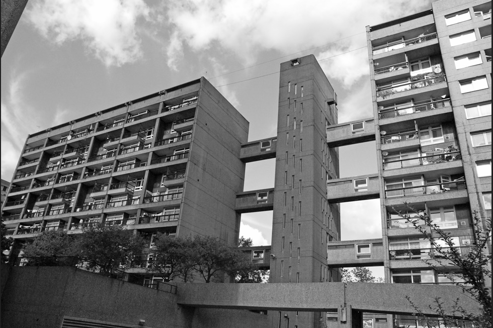 balfron-tower-brutalist-architecture-in-england (1).jpg