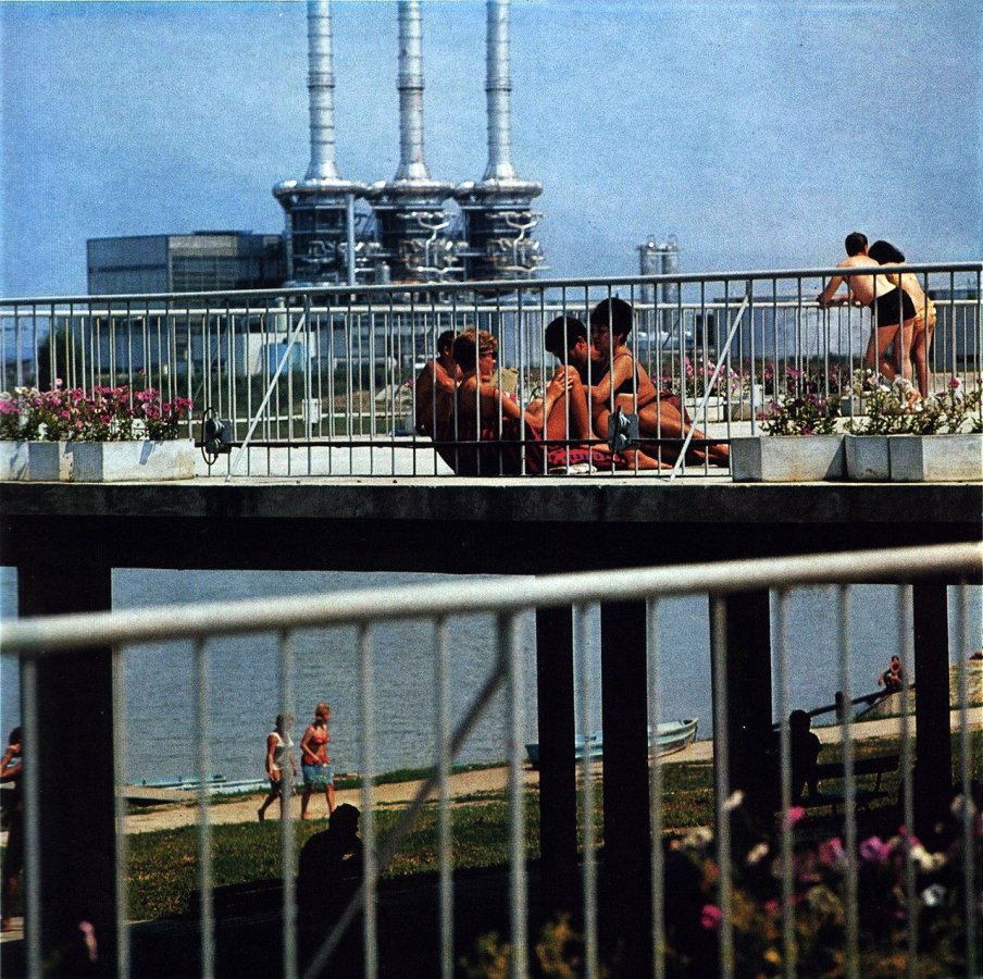 Belgrade, Sava River, heating plant, 1970s.jpg