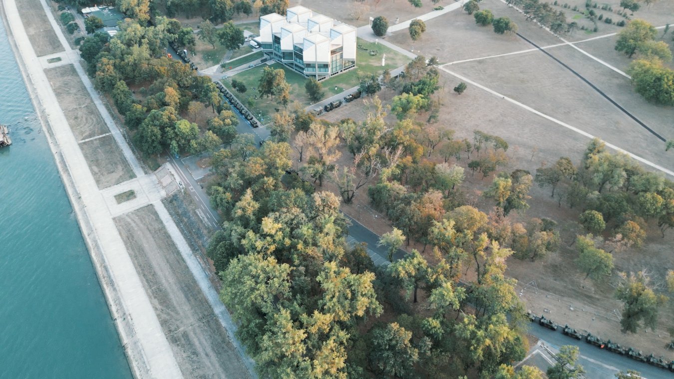 DJI_0107.00_00_41_29.Still005.jpg