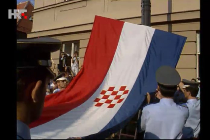 hrvatska_zastava-696x466.jpg