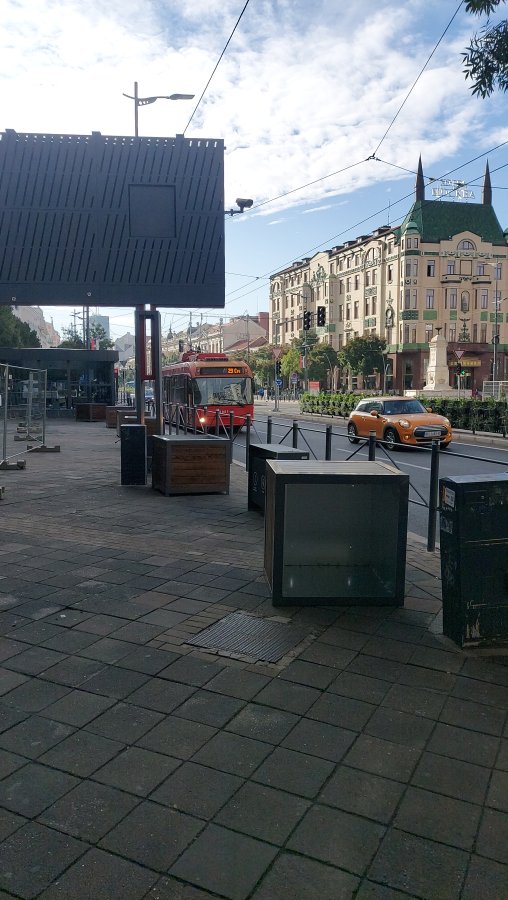 IMG-6263f82fb80ae661d5fd24079df75ab6-V.jpg