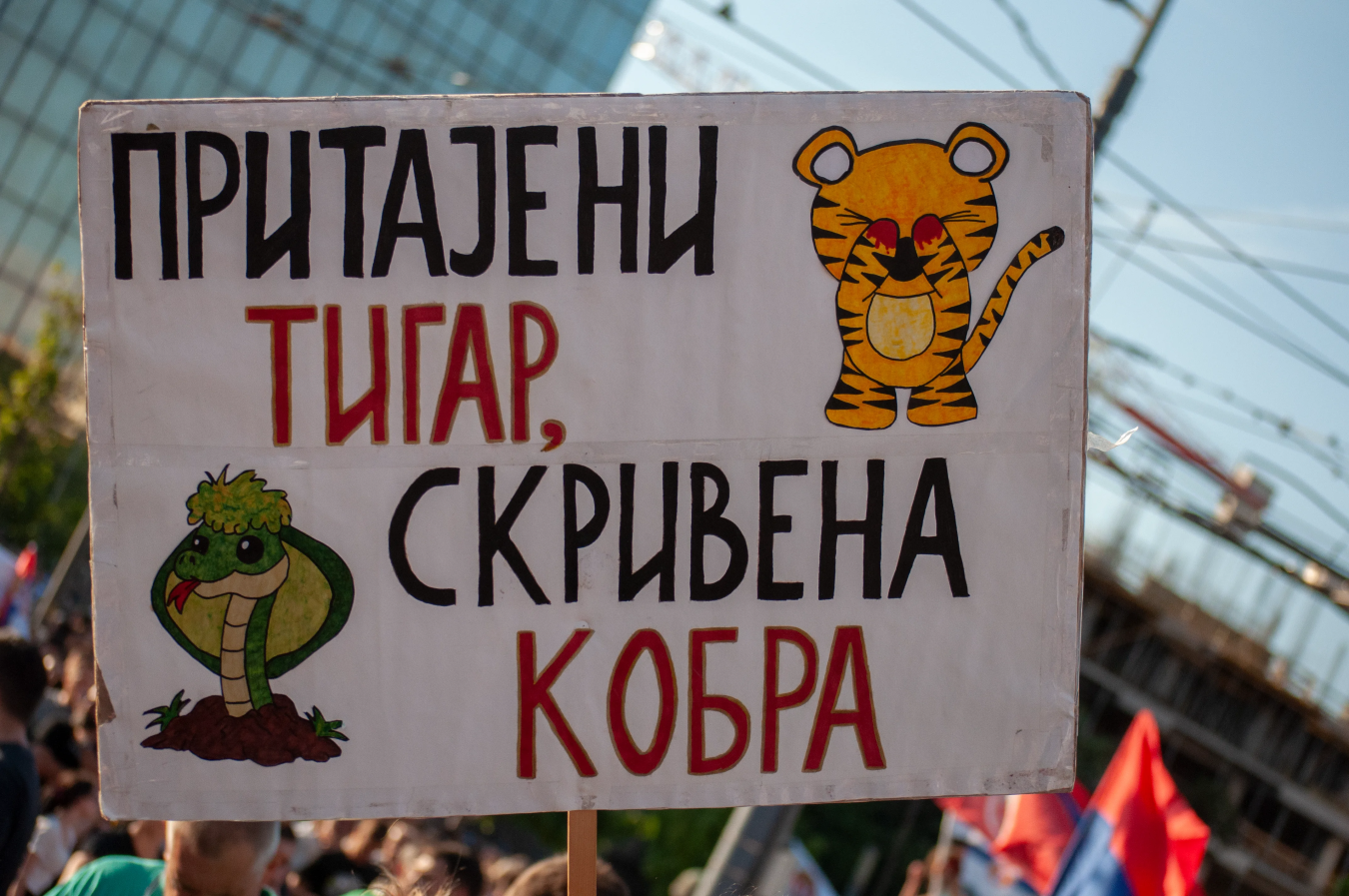 imgi_19_par-slika-sa-danasnjeg-protesta-1-2-06-28-2025-v0-qvebqcbmfr9f1.png