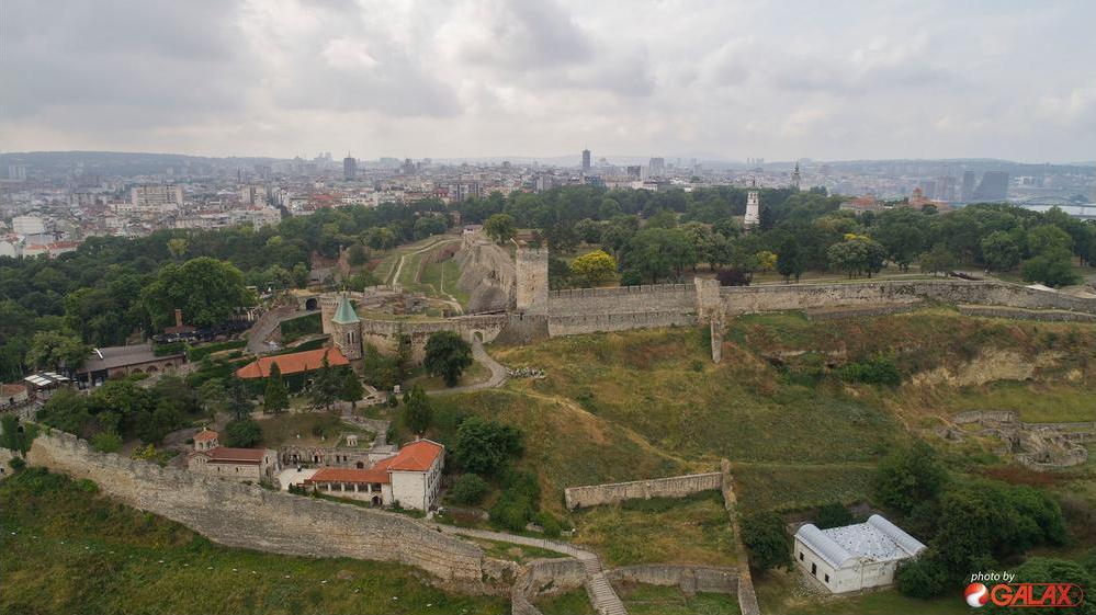 Kalemegdan iz visine, severozapadni pogled.jpg