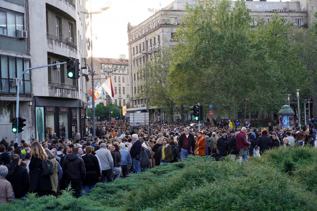 protest 8.maj 03.jpg