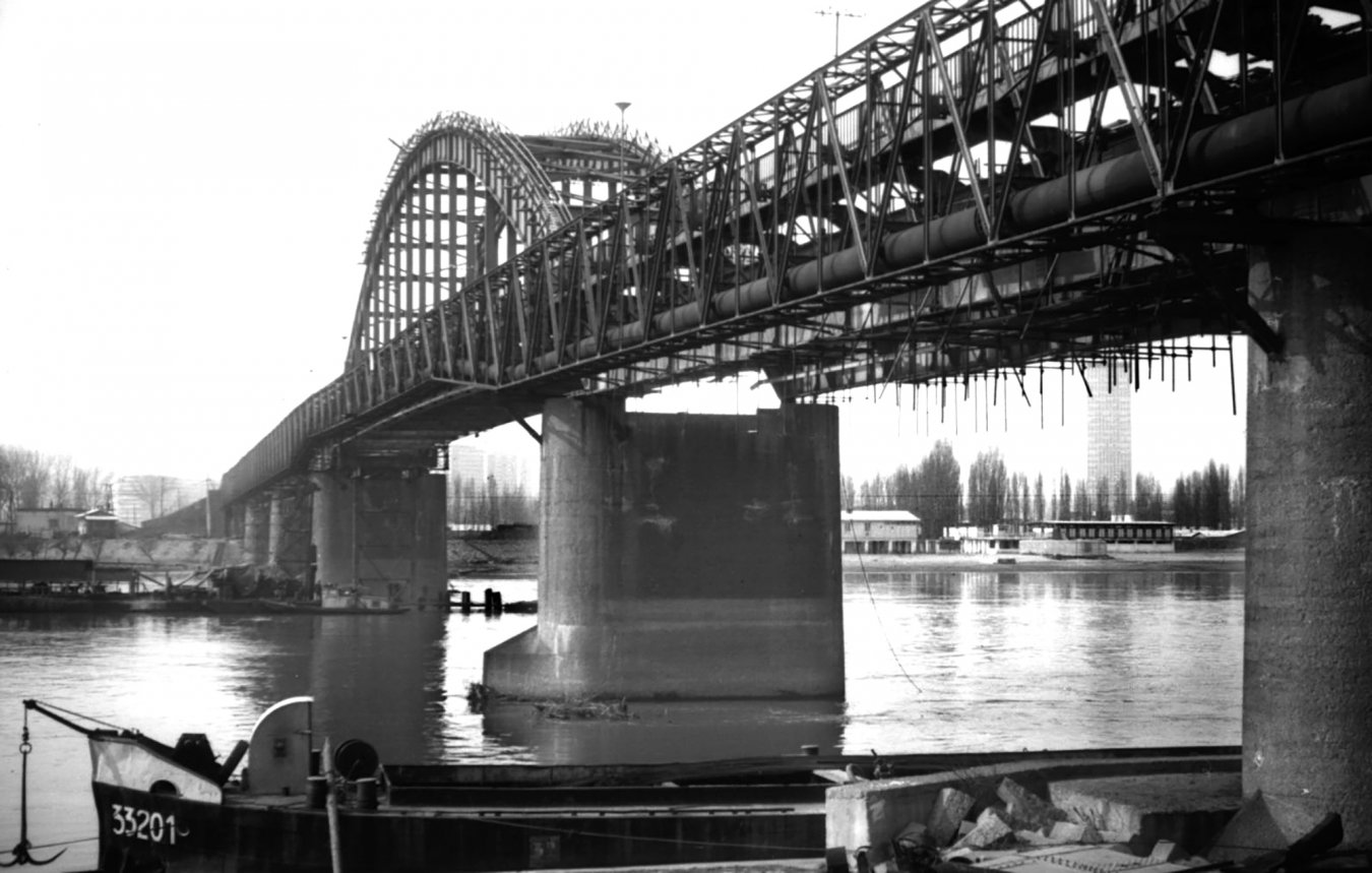Rekonstrukcija tramvajskog mosta 1967.jpg