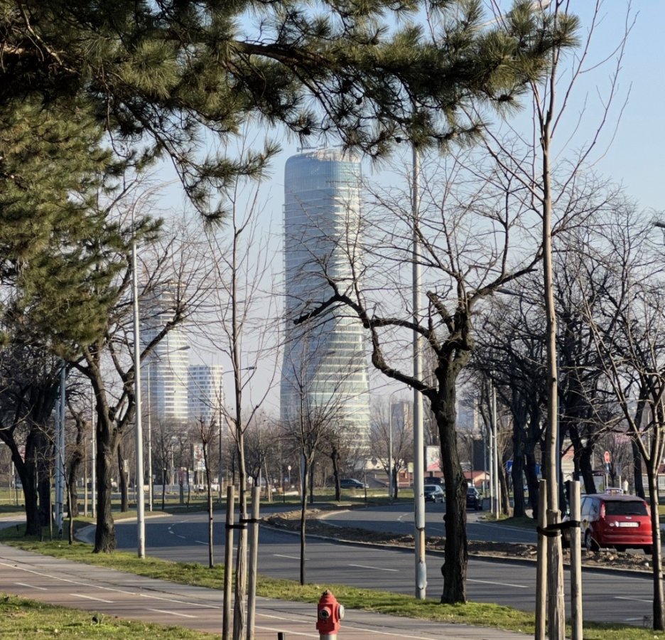 Skyline i Kula Beograd.jpg