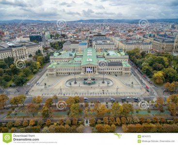 vienna-austria-october-austrian-parliament-building-rathaus-museum-palace-background-vienna-mo...jpg